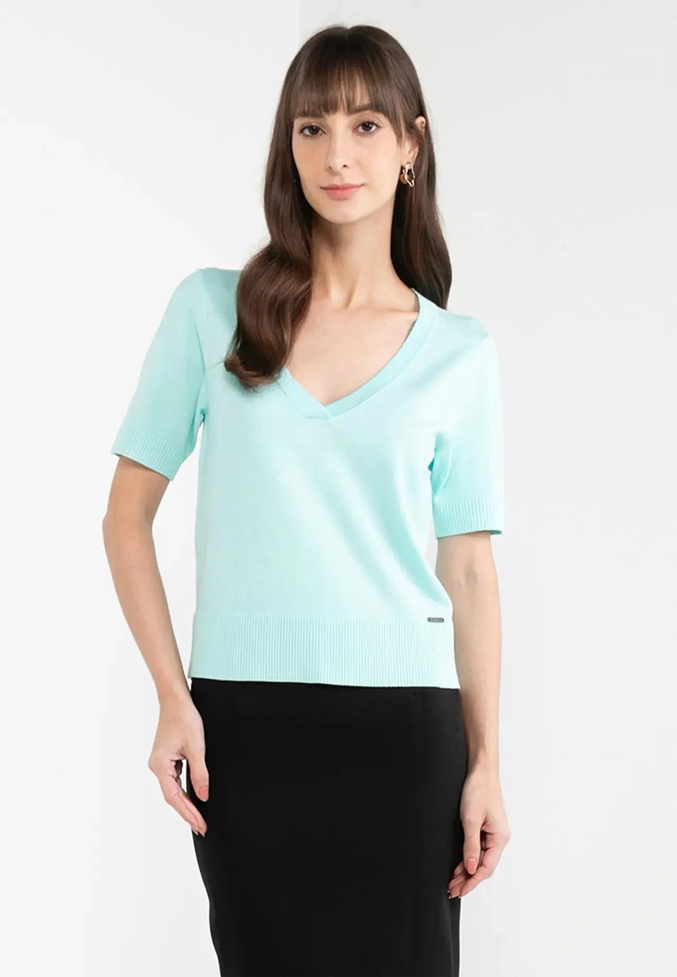 ELLE Apparel V-Neck Short Sleeves Basic Knitted Top